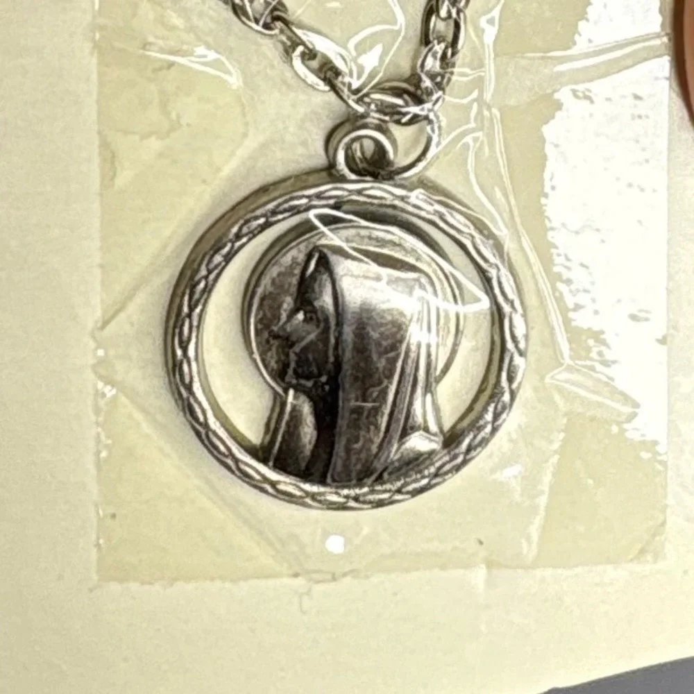 Missionary‎ Oblates of Mary Immaculate Serving the Worlds Poor Necklace Pendant